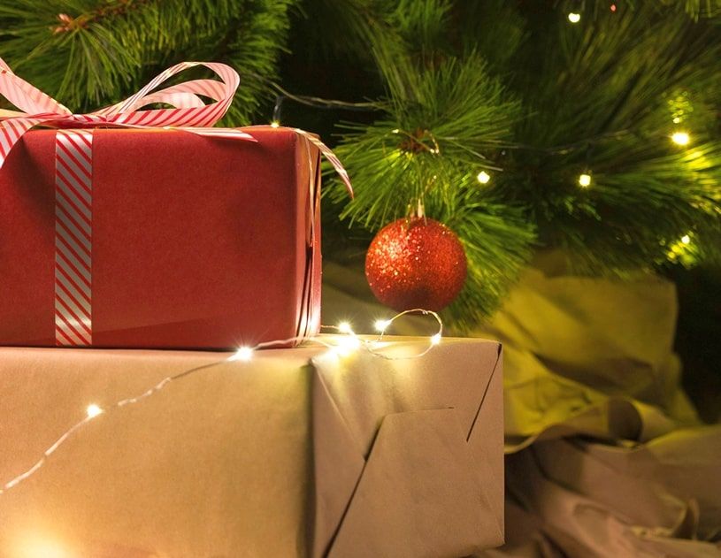 Какие подарки лучше дарить на Новый год — 2023?